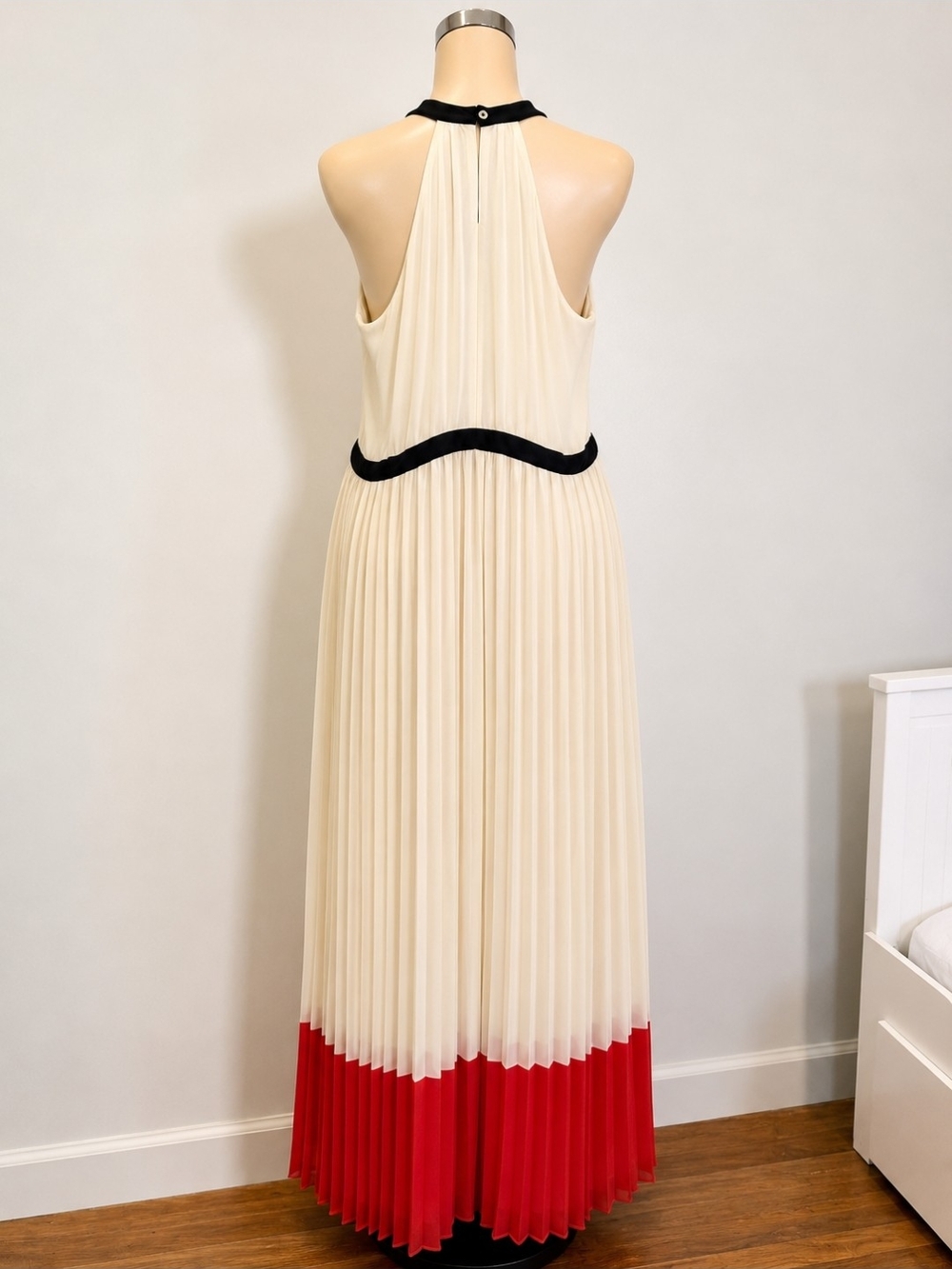 MAX STUDIO Pleated Maxi Dress M Cream Black Red Colorblock Halter Double Layer - Picture 2 of 6